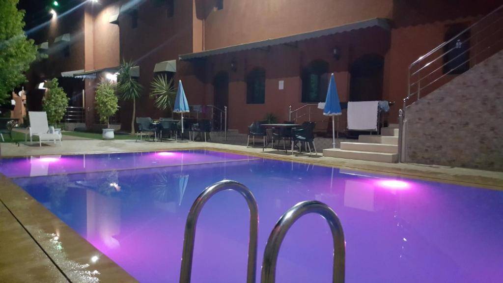 Ouzoud Wasserfälle und Iminifri 2 Tage Ausflug