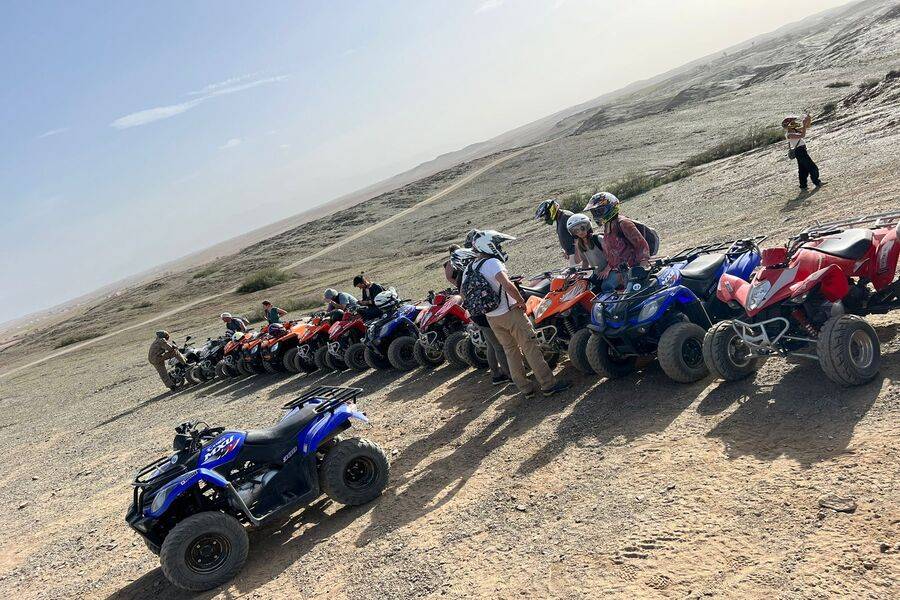 Quad-Bike und Live-Show und Abendessen in der Wüste von Agafay
