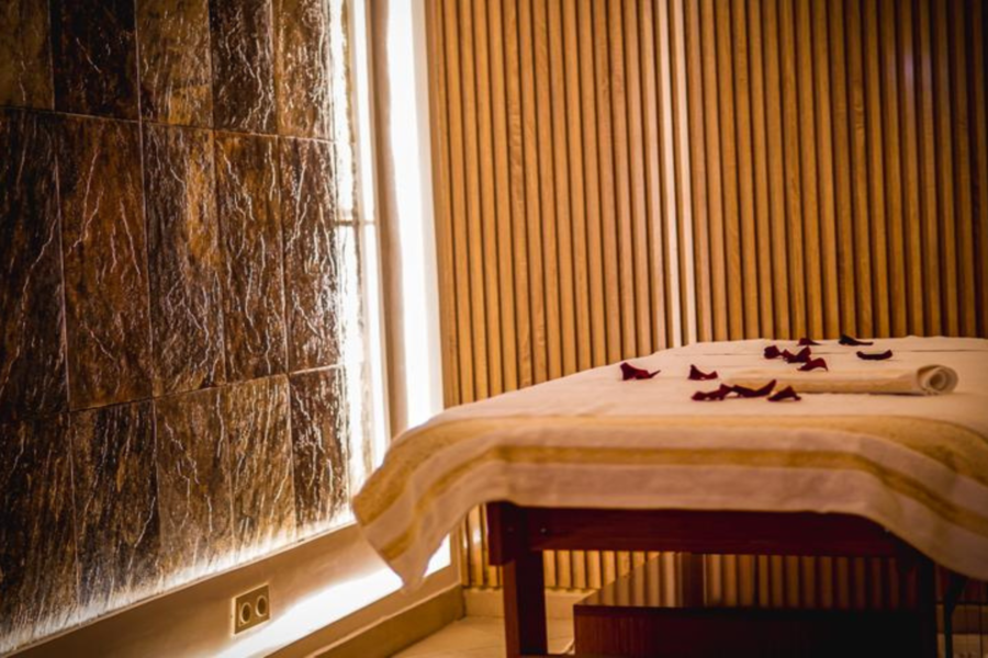 Romantisches Spa-Erlebnis mit Abendessen im Restaurant Chouf L'Or