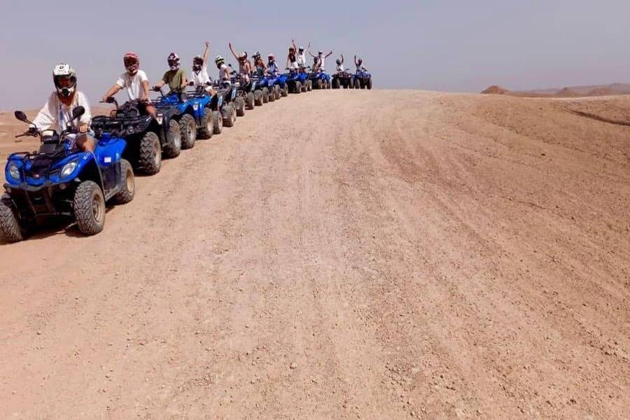 Quad, Camel Ride und Abendessen in der Felsenwüste von Agafay